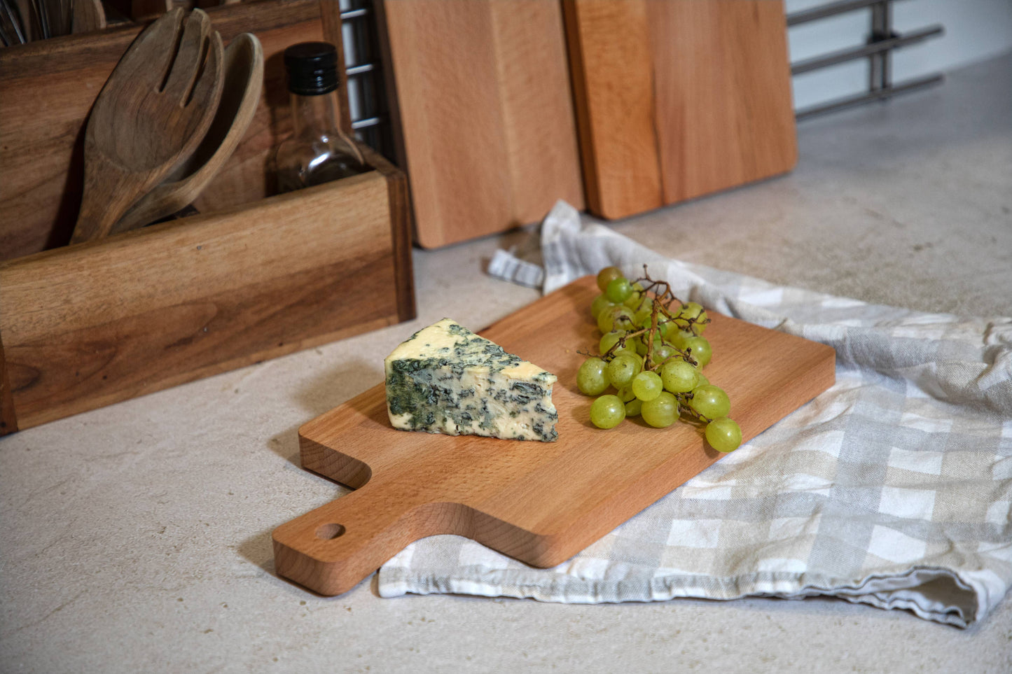 Standard wooden board with handle, tapas board, cheese board (Option to Personalize)