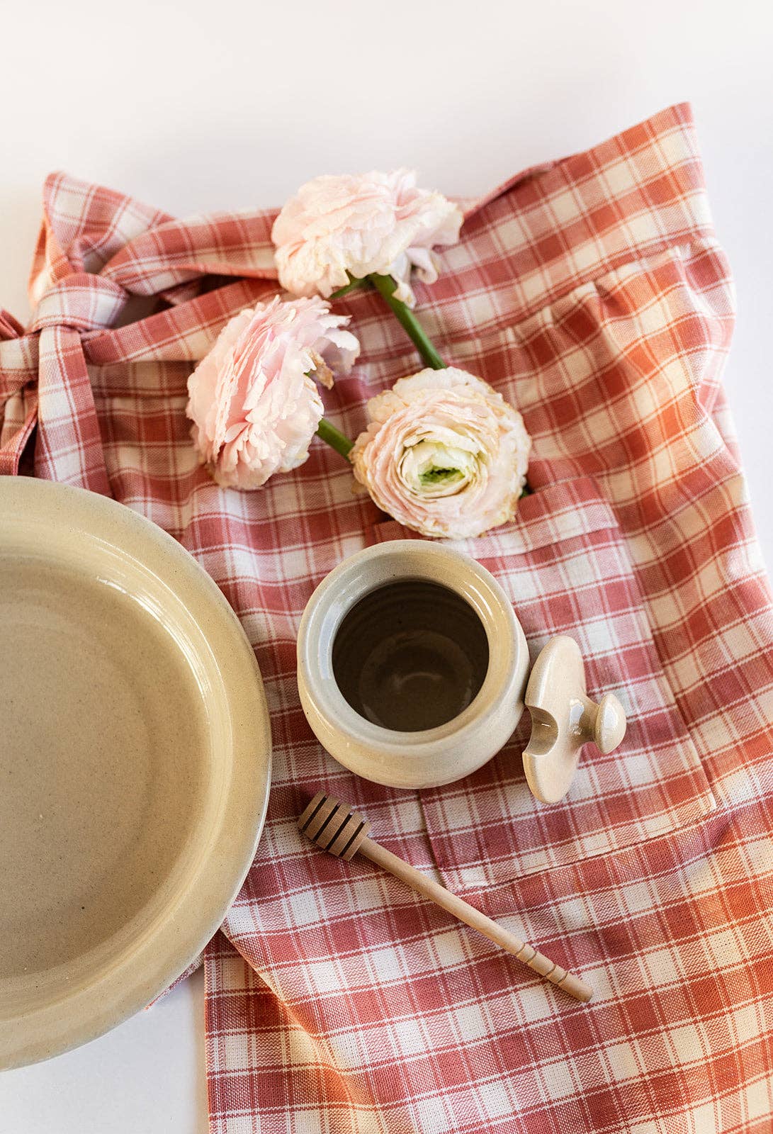 The Stoneware Pie Plate | Handmade Pottery